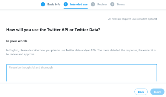 输入 Twitter API 和数据预期用途的答案